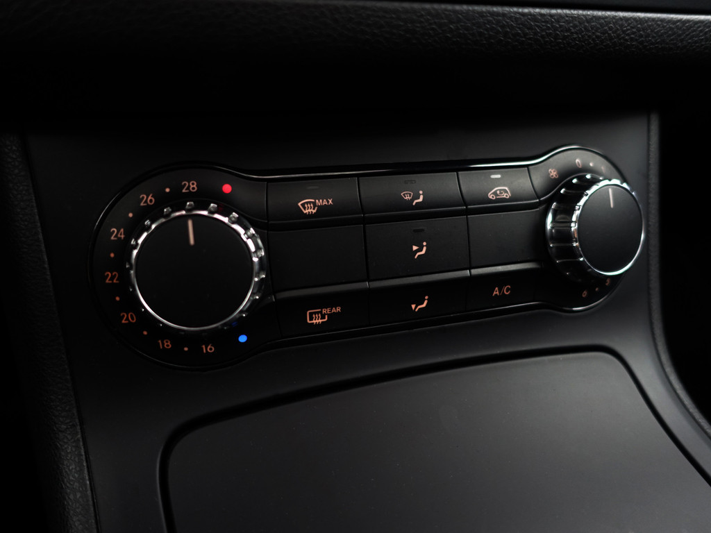 
Mercedes-Benz B-Klasse 180 CDI Avantgarde Edition Aut- Panodak, Xenon Led, Park Assist, Navi, Dynamic Select, Cruise vol									