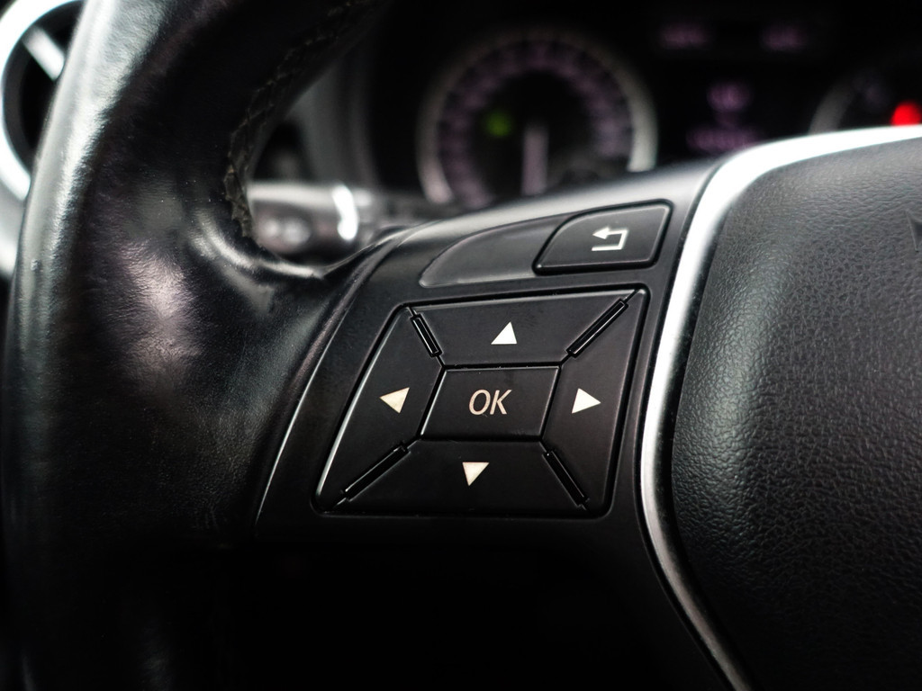 
Mercedes-Benz B-Klasse 180 CDI Avantgarde Edition Aut- Panodak, Xenon Led, Park Assist, Navi, Dynamic Select, Cruise vol									