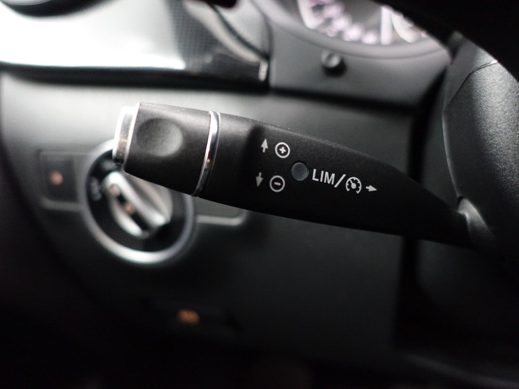 
Mercedes-Benz B-Klasse 180 CDI Avantgarde Edition Aut- Panodak, Xenon Led, Park Assist, Navi, Dynamic Select, Cruise vol									