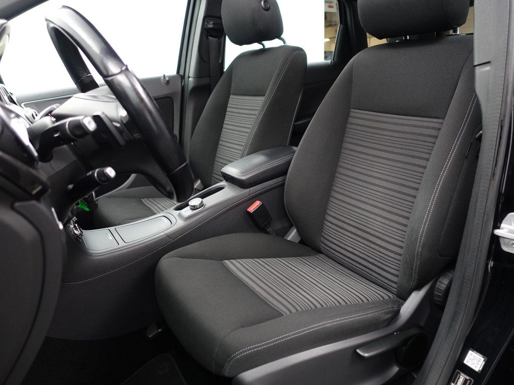 
Mercedes-Benz B-Klasse 180 CDI Avantgarde Edition Aut- Panodak, Xenon Led, Park Assist, Navi, Dynamic Select, Cruise vol									