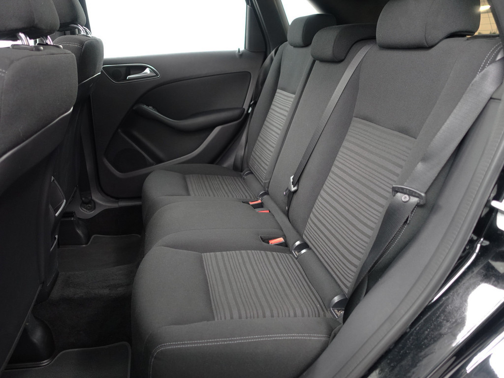 
Mercedes-Benz B-Klasse 180 CDI Avantgarde Edition Aut- Panodak, Xenon Led, Park Assist, Navi, Dynamic Select, Cruise vol									