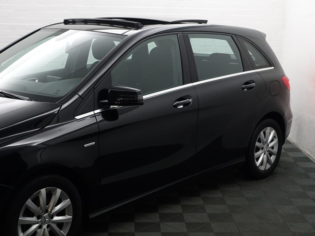
Mercedes-Benz B-Klasse 180 CDI Avantgarde Edition Aut- Panodak, Xenon Led, Park Assist, Navi, Dynamic Select, Cruise vol									