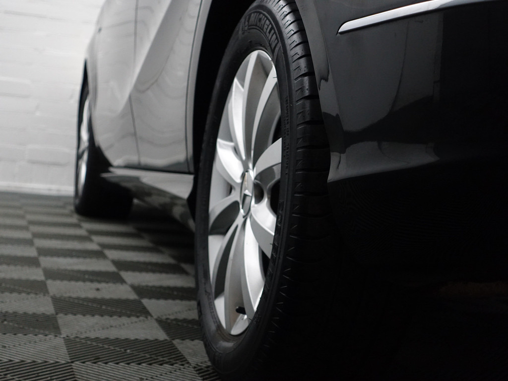 
Mercedes-Benz B-Klasse 180 CDI Avantgarde Edition Aut- Panodak, Xenon Led, Park Assist, Navi, Dynamic Select, Cruise vol									