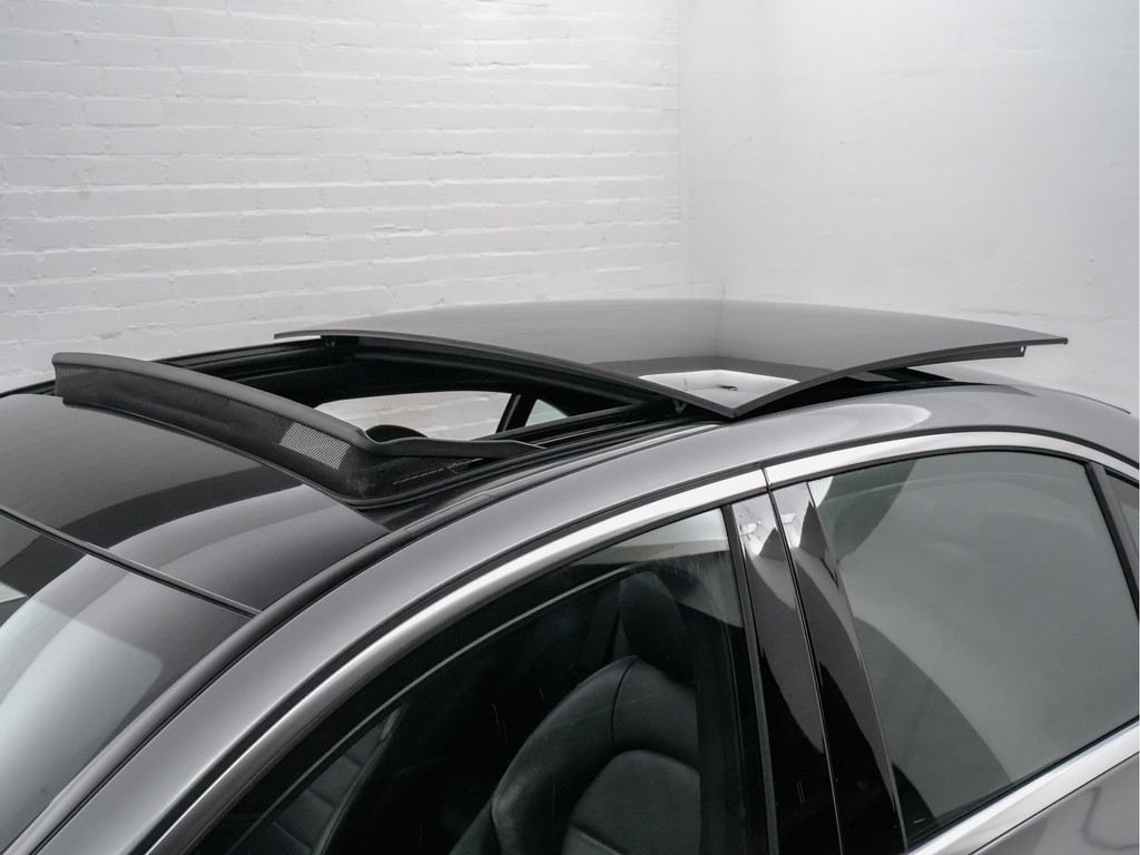 
								Mercedes-Benz C-Klasse 350 e AMG Prestige Aut- Panodak, Burmester, Sport Leder, Camera, Keyless vol									