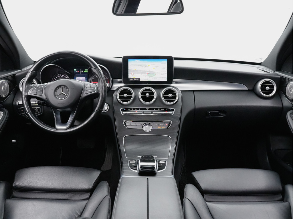 
								Mercedes-Benz C-Klasse 350 e AMG Prestige Aut- Panodak, Burmester, Sport Leder, Camera, Keyless vol									