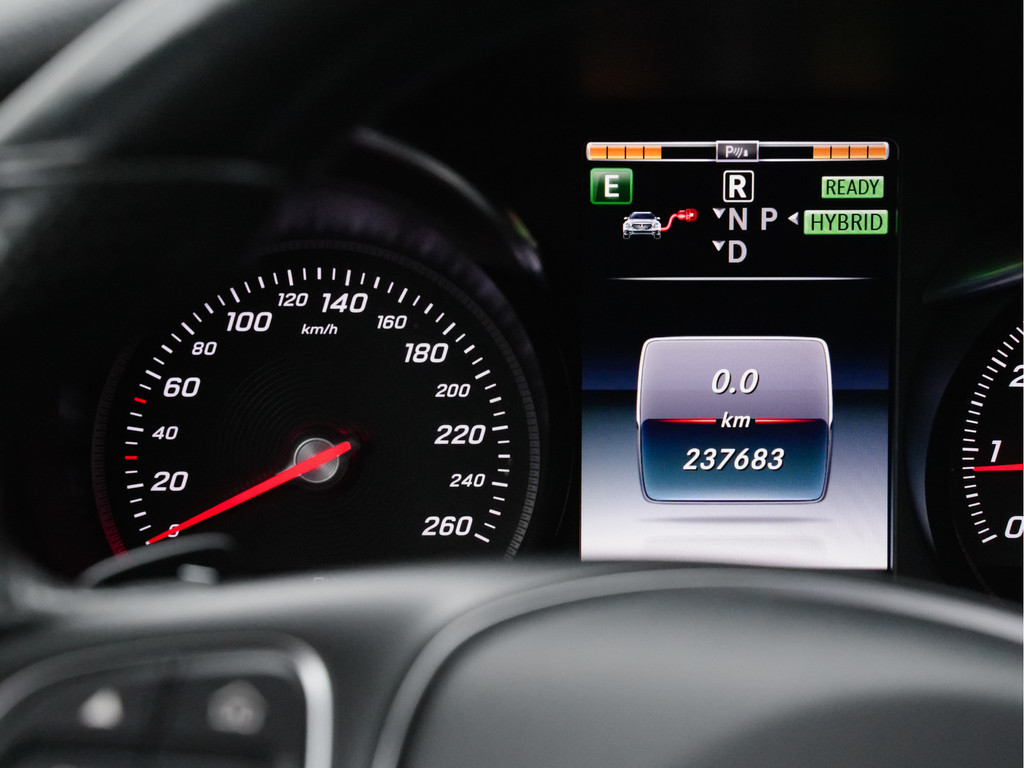 
								Mercedes-Benz C-Klasse 350 e AMG Prestige Aut- Panodak, Burmester, Sport Leder, Camera, Keyless vol									