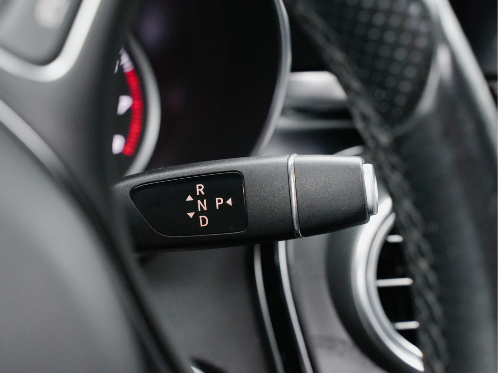 
								Mercedes-Benz C-Klasse 350 e AMG Prestige Aut- Panodak, Burmester, Sport Leder, Camera, Keyless vol									