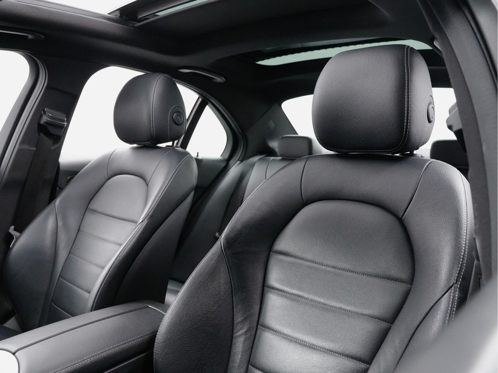 
								Mercedes-Benz C-Klasse 350 e AMG Prestige Aut- Panodak, Burmester, Sport Leder, Camera, Keyless vol									