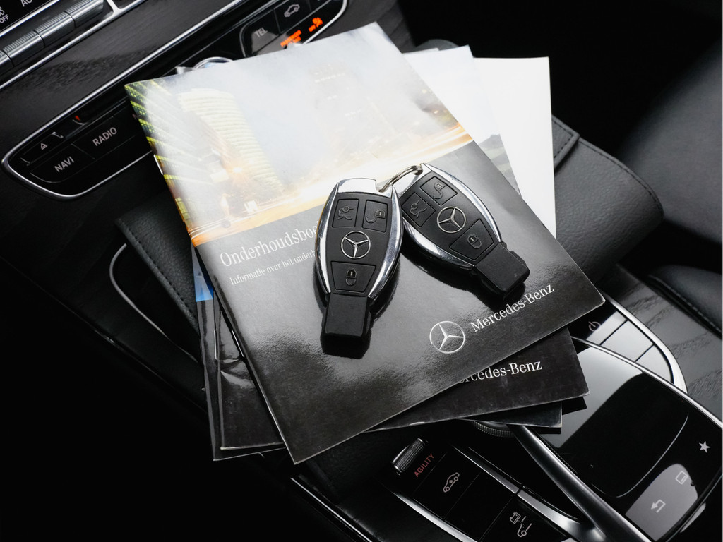 
								Mercedes-Benz C-Klasse 350 e AMG Prestige Aut- Panodak, Burmester, Sport Leder, Camera, Keyless vol									