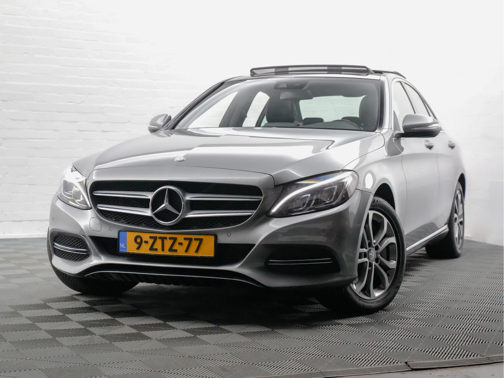 
								Mercedes-Benz C-Klasse 350 e AMG Prestige Aut- Panodak, Burmester, Sport Leder, Camera, Keyless vol									