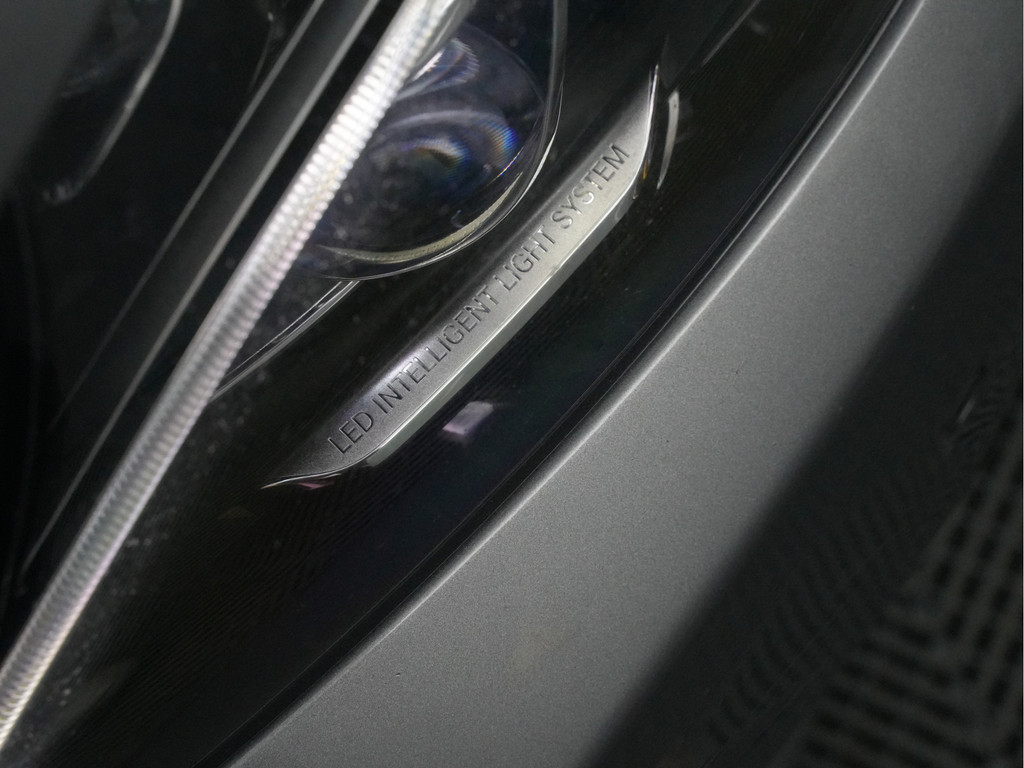 
								Mercedes-Benz C-Klasse 350 e AMG Prestige Aut- Panodak, Burmester, Sport Leder, Camera, Keyless vol									