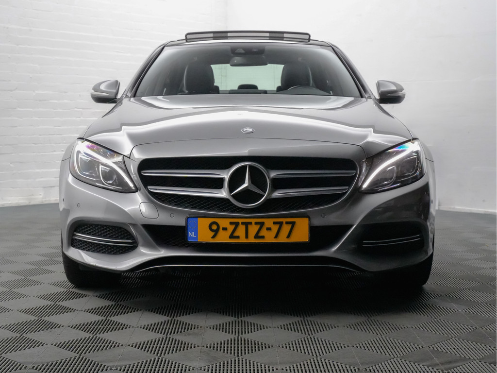 
								Mercedes-Benz C-Klasse 350 e AMG Prestige Aut- Panodak, Burmester, Sport Leder, Camera, Keyless vol									