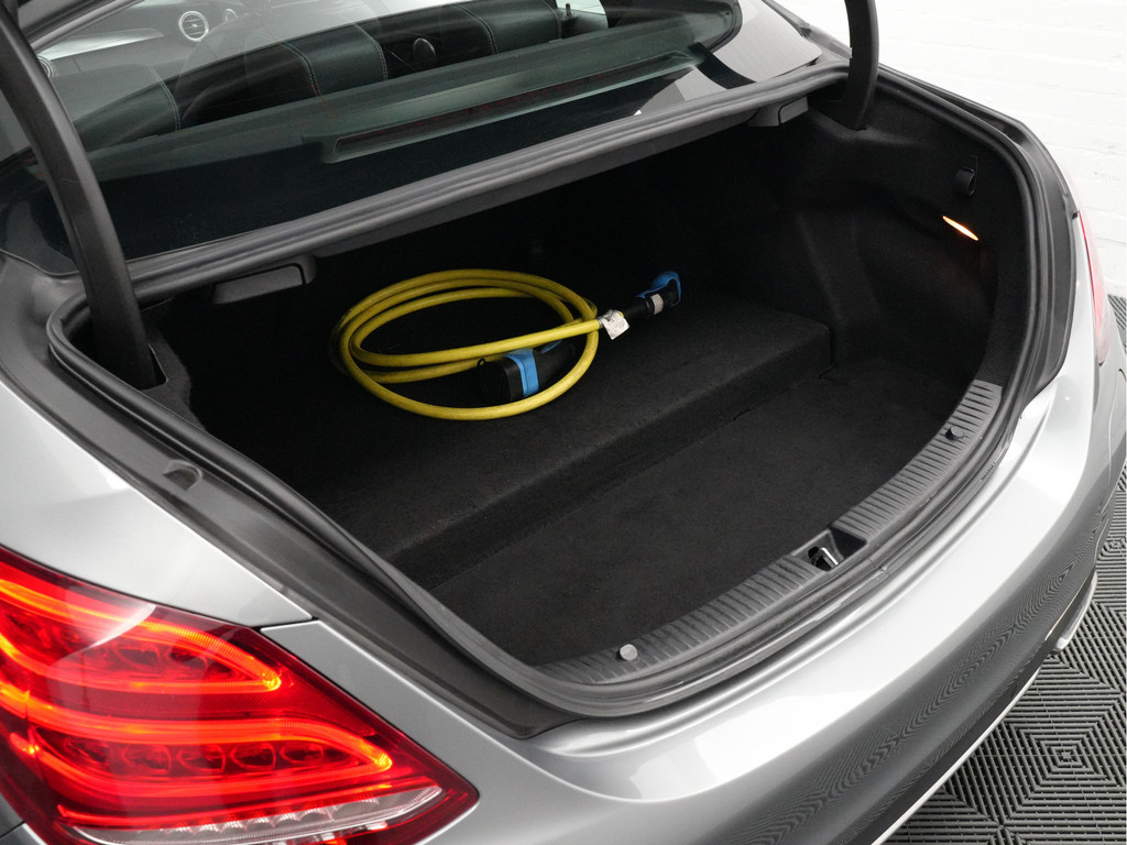 
								Mercedes-Benz C-Klasse 350 e AMG Prestige Aut- Panodak, Burmester, Sport Leder, Camera, Keyless vol									