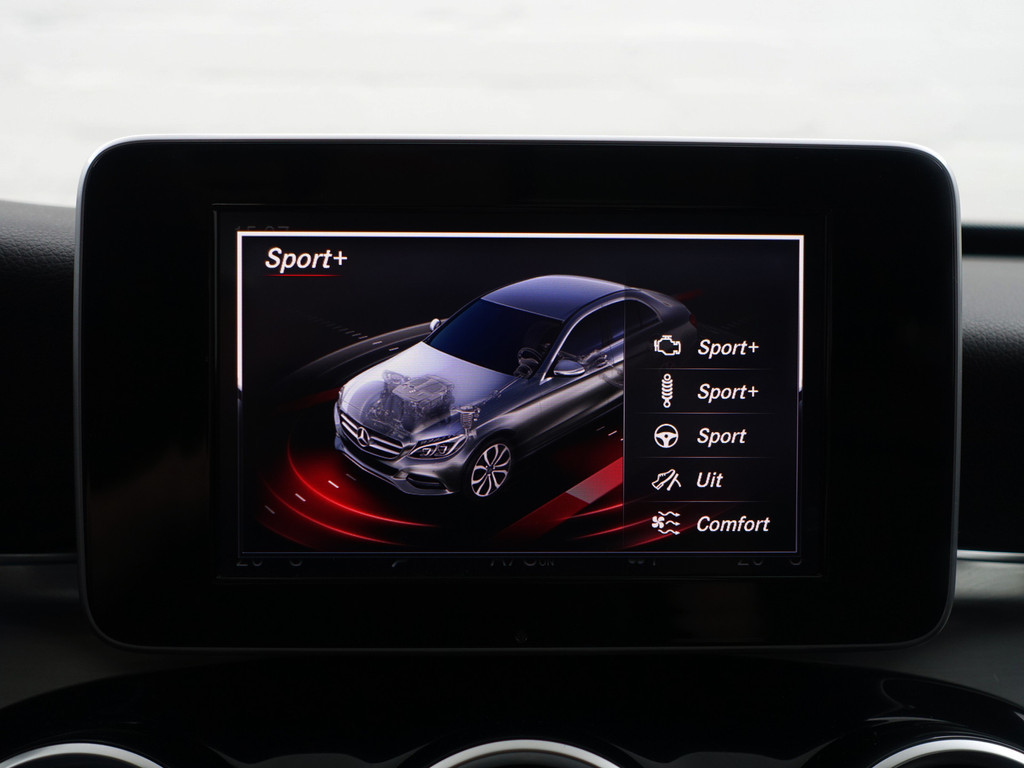 
								Mercedes-Benz C-Klasse 350 e Prestige Edition Aut- Panoramadak, Xenon Led, Park Assist, Camera, Keyless, Stoelverwarming, Sport Interieur vol									