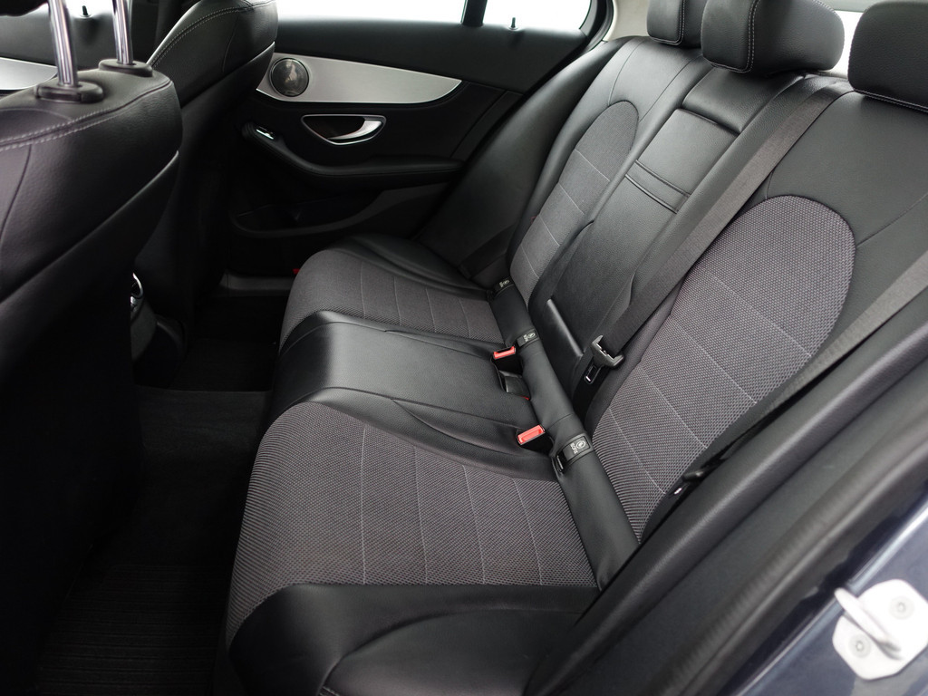 
								Mercedes-Benz C-Klasse 350 e Prestige Edition Aut- Panoramadak, Xenon Led, Park Assist, Camera, Keyless, Stoelverwarming, Sport Interieur vol									