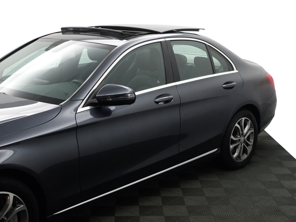 
								Mercedes-Benz C-Klasse 350 e Prestige Edition Aut- Panoramadak, Xenon Led, Park Assist, Camera, Keyless, Stoelverwarming, Sport Interieur vol									