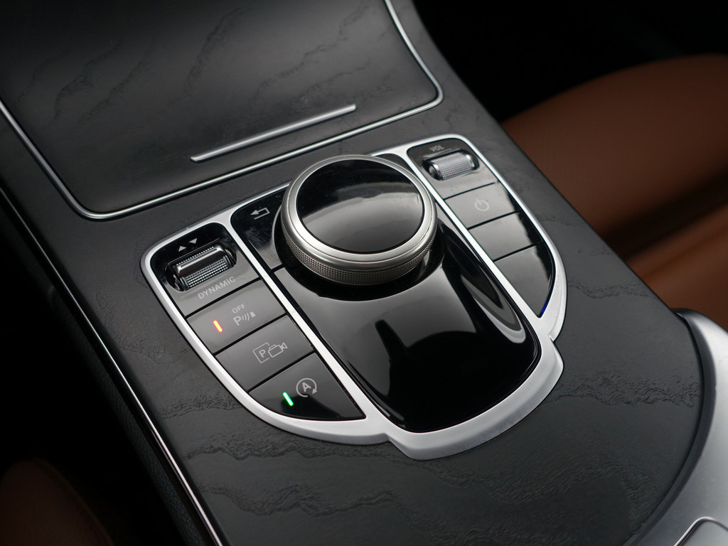 
Mercedes-Benz C-Klasse 180 AMG Prestige Aut- Virtual Cockpit, 360 Camera, Sfeerverlichting, Keyless, Xenon Led, Stoelverwarming vol									