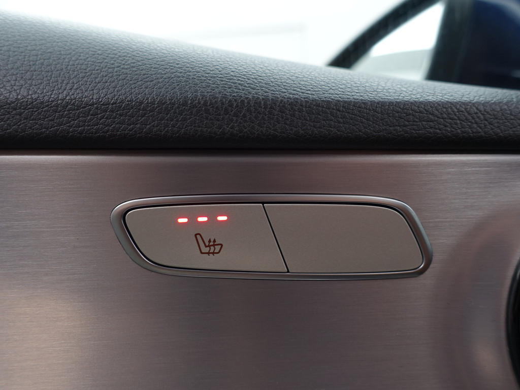 
Mercedes-Benz C-Klasse 180 AMG Prestige Aut- Virtual Cockpit, 360 Camera, Sfeerverlichting, Keyless, Xenon Led, Stoelverwarming vol									