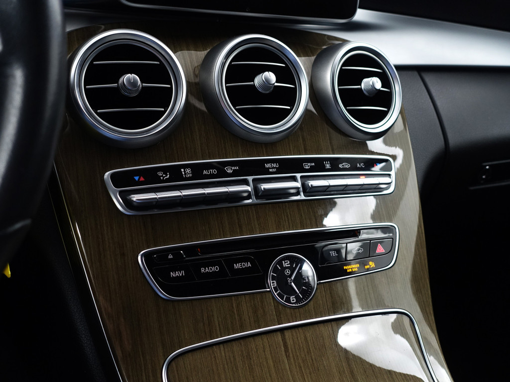 
Mercedes-Benz C-Klasse Estate 350 e AMG Premium Plus Aut- Comfort Interieur, Elek Trekhaak, Camera, Xenon Led, Sfeerverlichting, Standkachel vol									