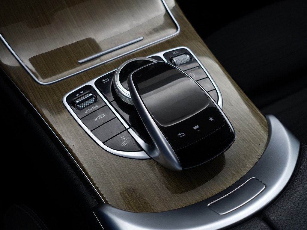 
Mercedes-Benz C-Klasse Estate 350 e AMG Premium Plus Aut- Comfort Interieur, Elek Trekhaak, Camera, Xenon Led, Sfeerverlichting, Standkachel vol									