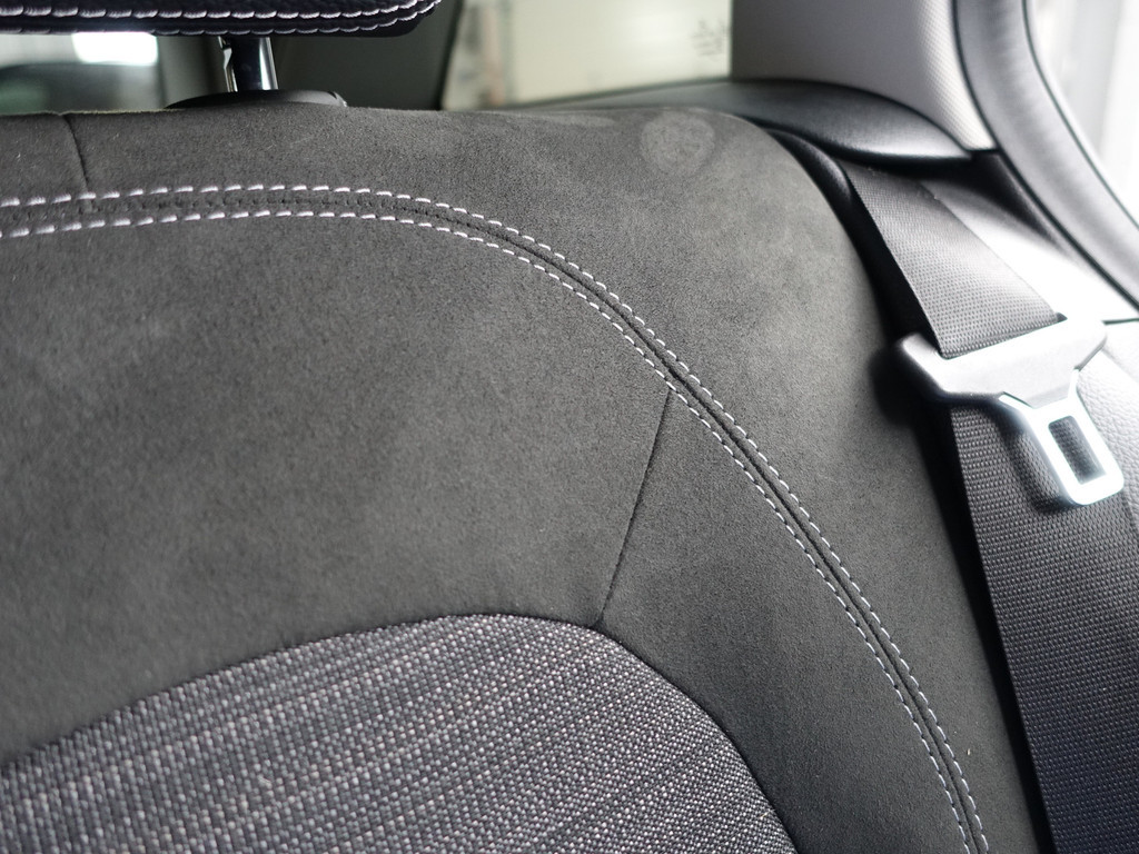 
Mercedes-Benz C-Klasse Estate 350 e AMG Premium Plus Aut- Comfort Interieur, Elek Trekhaak, Camera, Xenon Led, Sfeerverlichting, Standkachel vol									