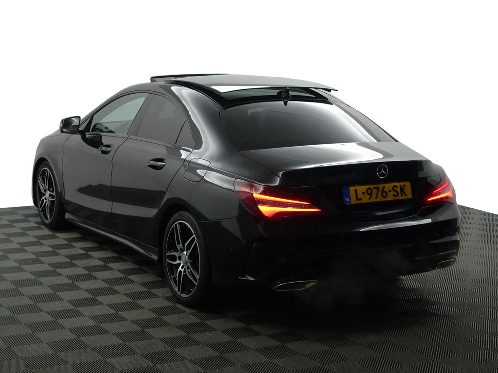 
								Mercedes-Benz CLA-Klasse AMG Night Edition Aut- Panoramadak, Xenon Led, Dynamic Select, Camera, Park Assist, Sport Leder Interieur vol									