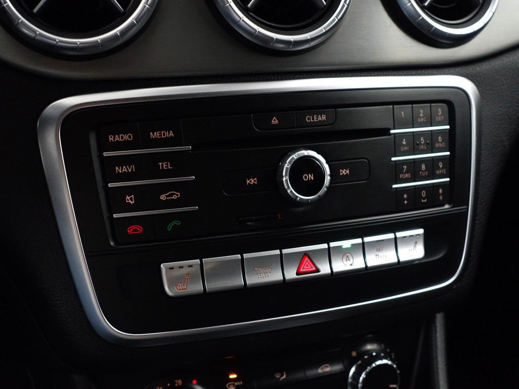 
								Mercedes-Benz CLA-Klasse AMG Night Edition Aut- Panoramadak, Xenon Led, Dynamic Select, Camera, Park Assist, Sport Leder Interieur vol									