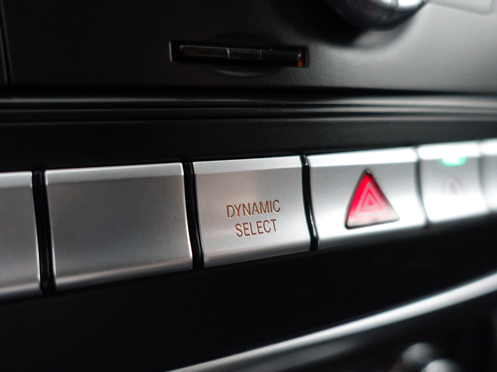 
								Mercedes-Benz CLA-Klasse AMG Night Edition Aut- Panoramadak, Xenon Led, Dynamic Select, Camera, Park Assist, Sport Leder Interieur vol									