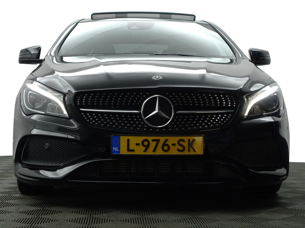 
								Mercedes-Benz CLA-Klasse AMG Night Edition Aut- Panoramadak, Xenon Led, Dynamic Select, Camera, Park Assist, Sport Leder Interieur vol									