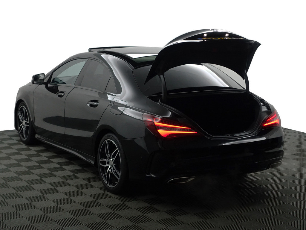 
								Mercedes-Benz CLA-Klasse AMG Night Edition Aut- Panoramadak, Xenon Led, Dynamic Select, Camera, Park Assist, Sport Leder Interieur vol									