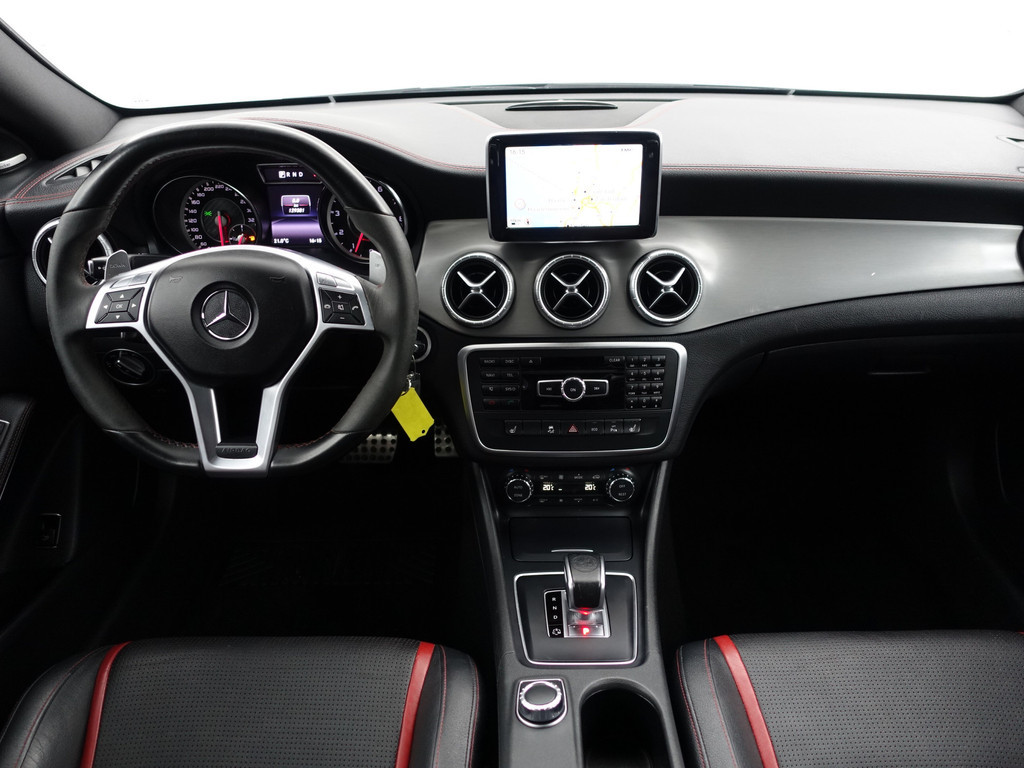 
								Mercedes-Benz CLA-Klasse AMG 45 4MATIC Edition 1 Aut- Performance Interieur, Panodak, Harman Kardon, Memory, Xenon Led, Camera vol									