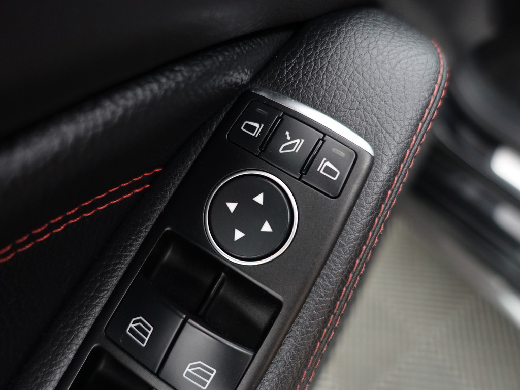 
								Mercedes-Benz CLA-Klasse AMG 45 4MATIC Edition 1 Aut- Performance Interieur, Panodak, Harman Kardon, Memory, Xenon Led, Camera vol									