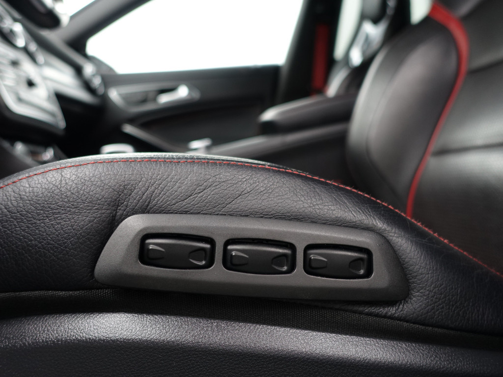 
								Mercedes-Benz CLA-Klasse AMG 45 4MATIC Edition 1 Aut- Performance Interieur, Panodak, Harman Kardon, Memory, Xenon Led, Camera vol									