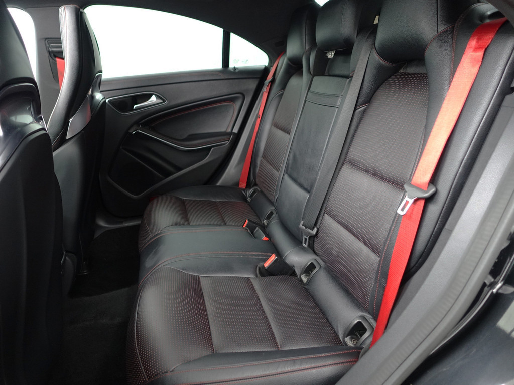 
								Mercedes-Benz CLA-Klasse AMG 45 4MATIC Edition 1 Aut- Performance Interieur, Panodak, Harman Kardon, Memory, Xenon Led, Camera vol									