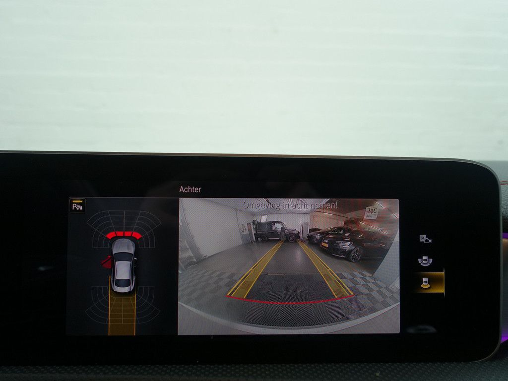 
Mercedes-Benz CLA-Klasse 180 AMG Night Edition Aut- Panoramadak, Sfeerverlichting, Camera, Xenon Led, Sport Leder vol									