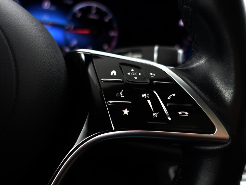 
Mercedes-Benz E-Klasse 200 d AMG Night Edition Aut- Magno Mat zwart, Panoramadak, Sfeerverlichting, Sport Leder Interieur vol									