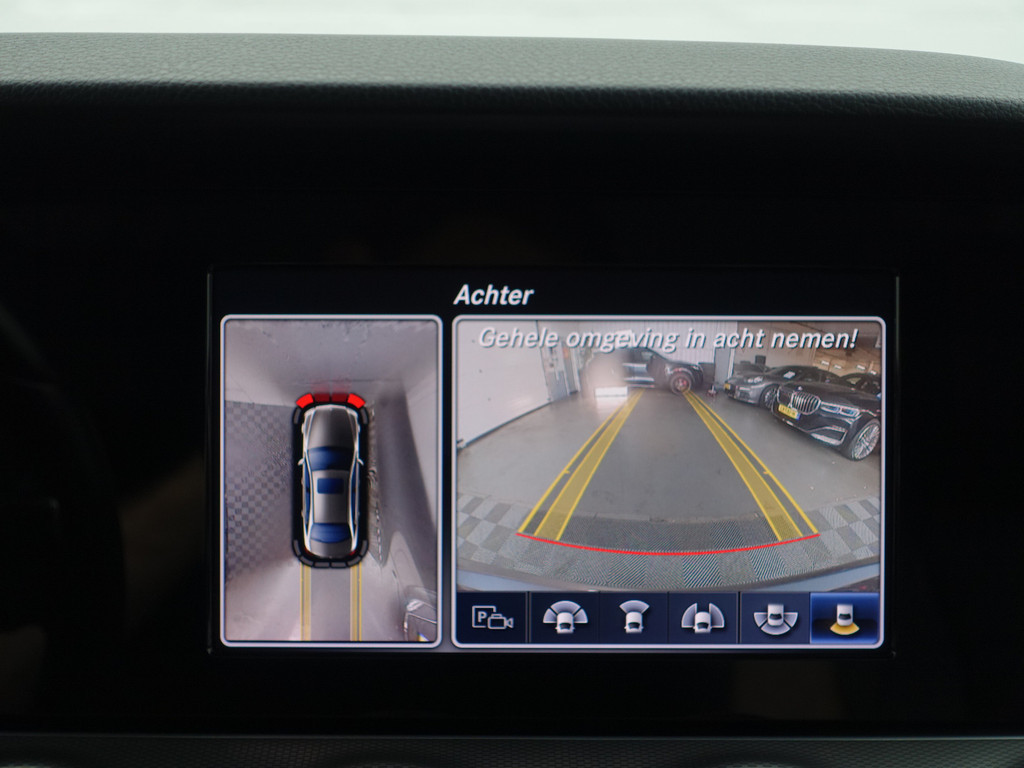 
Mercedes-Benz E-Klasse 200 AMG Presige Aut- Sfeerverlichting, 360 Camera, Lane Assist, Park Assist, Xenon Led, Leder Comfort Interieur vol									