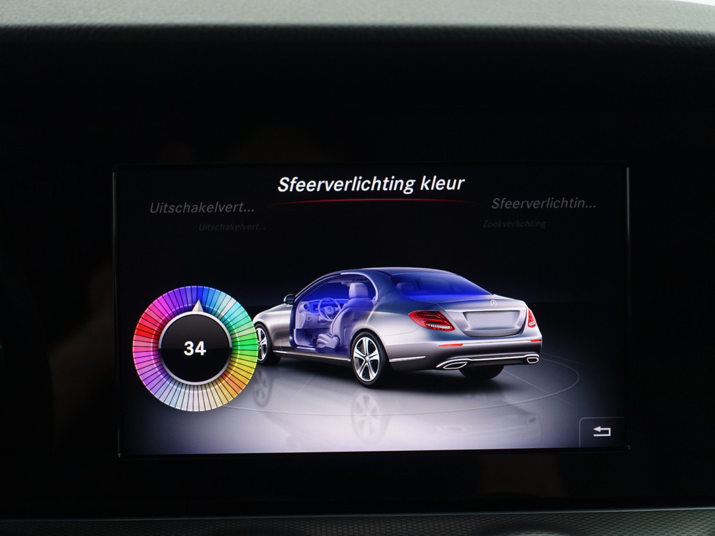 
Mercedes-Benz E-Klasse 200 AMG Presige Aut- Sfeerverlichting, 360 Camera, Lane Assist, Park Assist, Xenon Led, Leder Comfort Interieur vol									