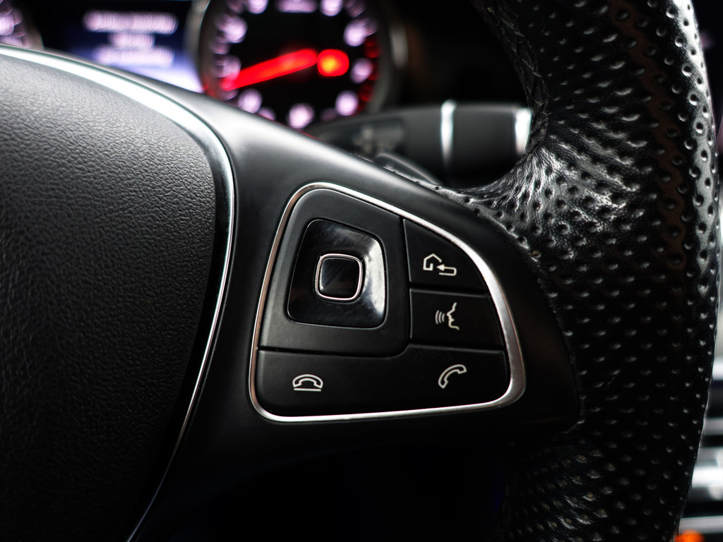 
Mercedes-Benz E-Klasse 200 AMG Presige Aut- Sfeerverlichting, 360 Camera, Lane Assist, Park Assist, Xenon Led, Leder Comfort Interieur vol									