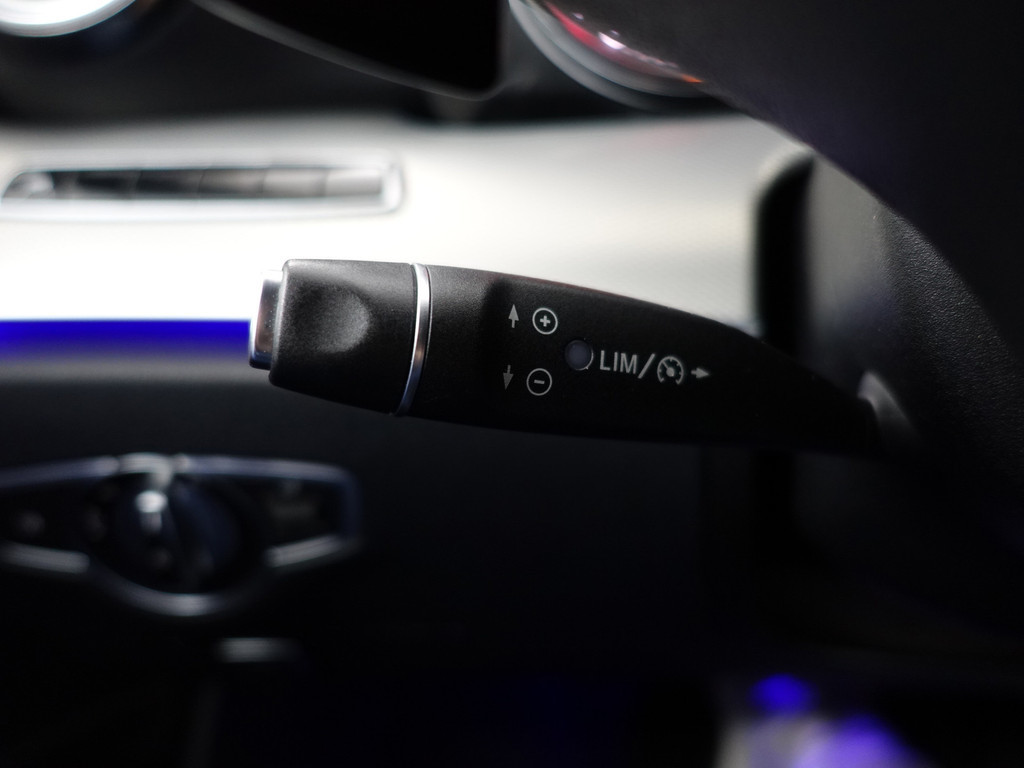 
Mercedes-Benz E-Klasse 200 AMG Presige Aut- Sfeerverlichting, 360 Camera, Lane Assist, Park Assist, Xenon Led, Leder Comfort Interieur vol									