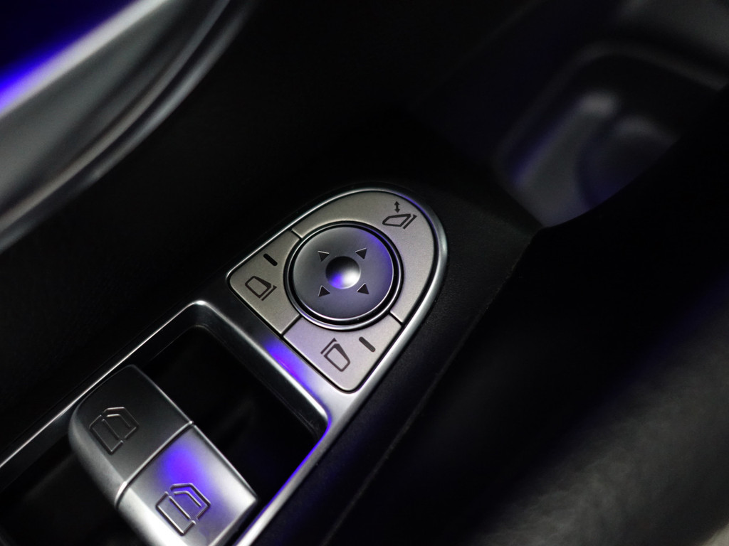 
Mercedes-Benz E-Klasse 200 AMG Presige Aut- Sfeerverlichting, 360 Camera, Lane Assist, Park Assist, Xenon Led, Leder Comfort Interieur vol									