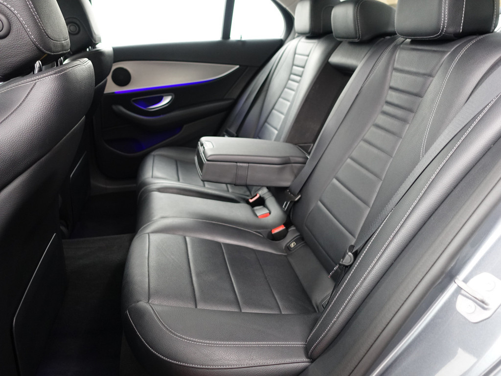 
Mercedes-Benz E-Klasse 200 AMG Presige Aut- Sfeerverlichting, 360 Camera, Lane Assist, Park Assist, Xenon Led, Leder Comfort Interieur vol									