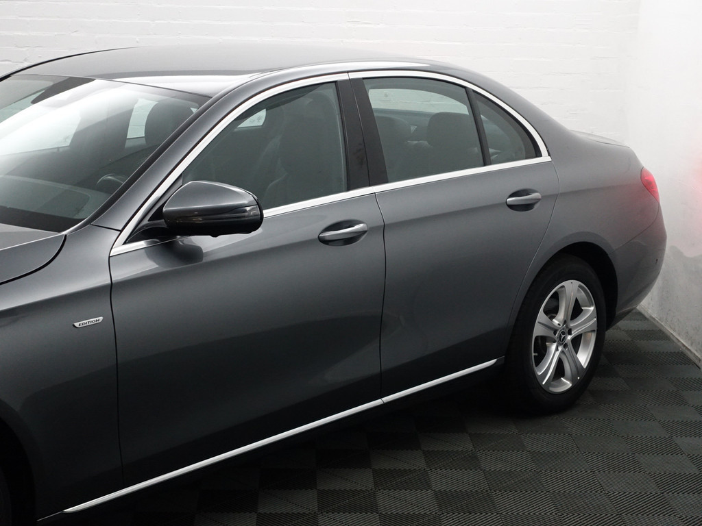 
Mercedes-Benz E-Klasse 200 AMG Presige Aut- Sfeerverlichting, 360 Camera, Lane Assist, Park Assist, Xenon Led, Leder Comfort Interieur vol									