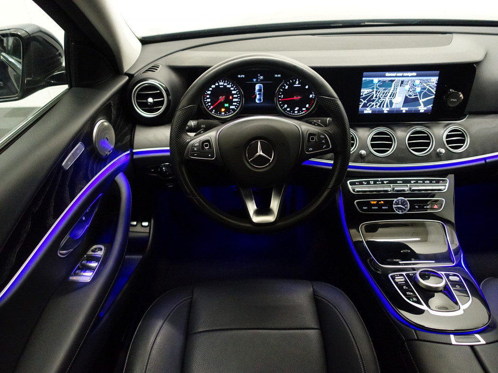 
Mercedes-Benz E-Klasse 220d Sedan 195Pk Amg Night Edition Aut- Sfeerverlichting, Leder, Xenon Led, Burmester, Camera vol									