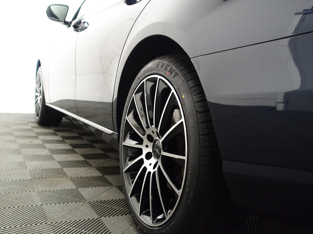 
Mercedes-Benz E-Klasse 220d Sedan 195Pk Amg Night Edition Aut- Sfeerverlichting, Leder, Xenon Led, Burmester, Camera vol									