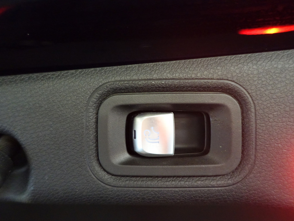 
Mercedes-Benz E-Klasse 220d Sedan 195Pk Amg Night Edition Aut- Sfeerverlichting, Leder, Xenon Led, Burmester, Camera vol									