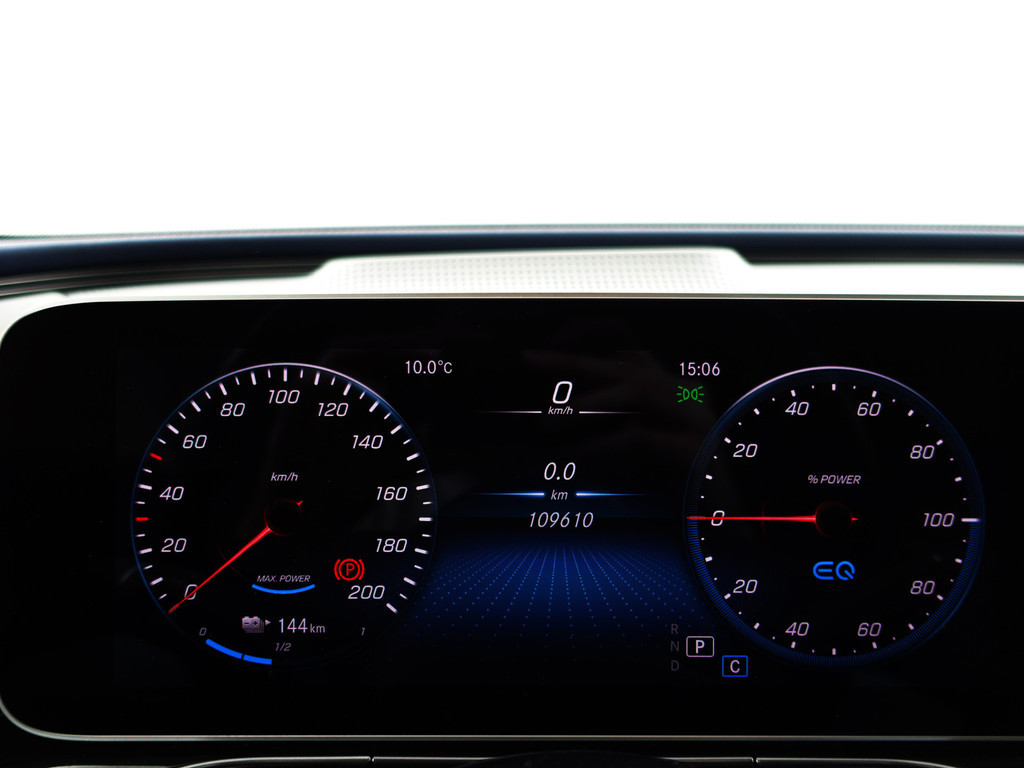 
Mercedes-Benz EQC 400 4MATIC Premium Plus 80 kWh- Schuifdak, Memory Seats, Burmester Audio, Elek Trekhaak, 360 Camera, Head Up vol									