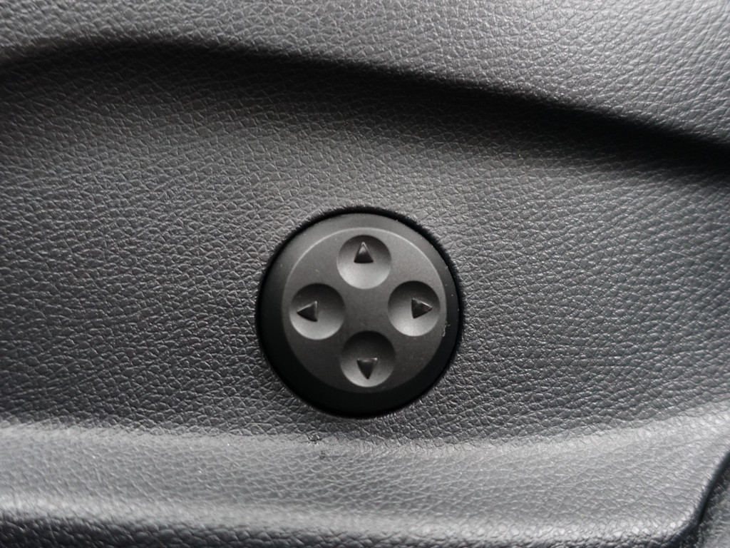 
Mercedes-Benz EQC 400 4MATIC Premium Plus 80 kWh- Schuifdak, Memory Seats, Burmester Audio, Elek Trekhaak, 360 Camera, Head Up vol									