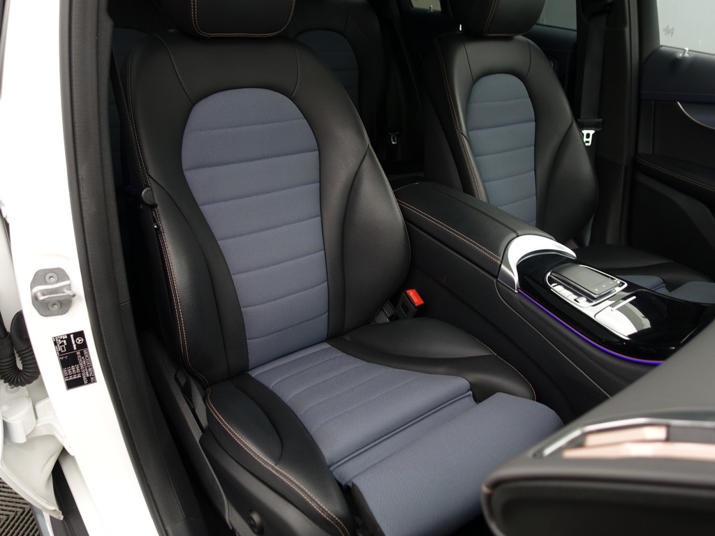 
Mercedes-Benz EQC 400 4MATIC Premium Plus 80 kWh- Schuifdak, Memory Seats, Burmester Audio, Elek Trekhaak, 360 Camera, Head Up vol									