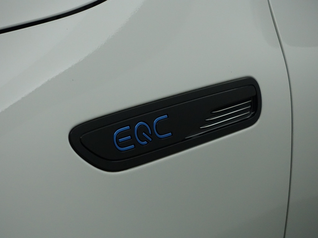 
Mercedes-Benz EQC 400 4MATIC Premium Plus 80 kWh- Schuifdak, Memory Seats, Burmester Audio, Elek Trekhaak, 360 Camera, Head Up vol									